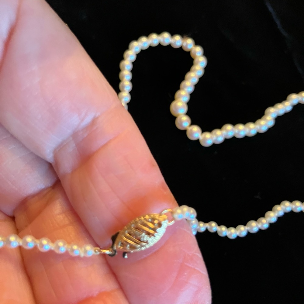 14 K CLASP AUTHENTIC CULTURED PEARL NECKLACE 18” long. - Picture 7 of 17